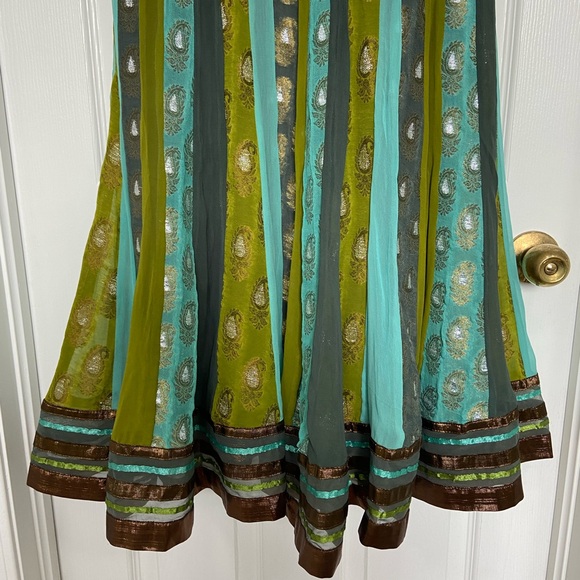 Karishma // Traditional Indian Dress & Scarf Set - Picture 9 of 15